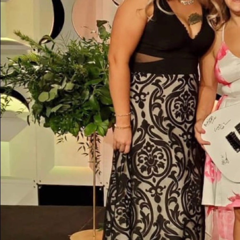 Gorgeous hi-low dress!